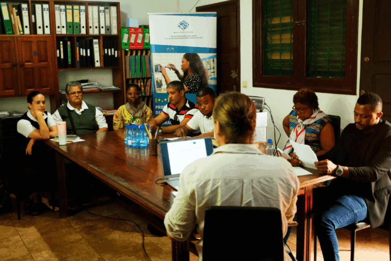 Imagen del proyecto Promoviendo los derechos de jóvenes y mujeres a través de la Formación Profesional.